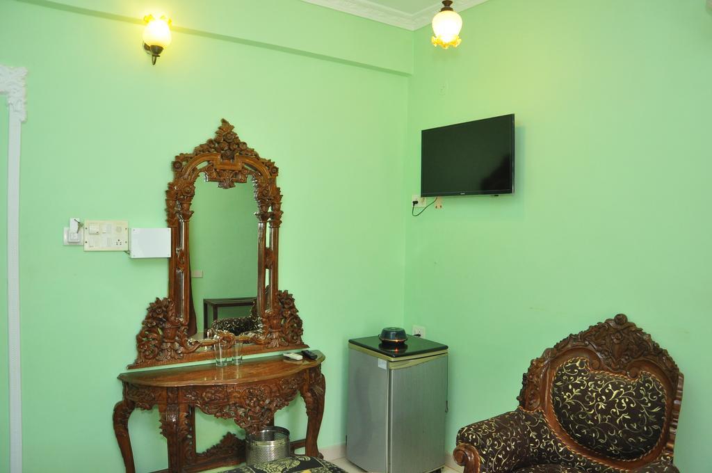 קלנגוטה Villa Theresa Beach Resort מראה חיצוני תמונה