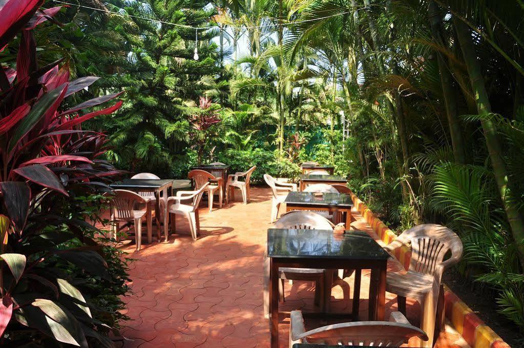 קלנגוטה Villa Theresa Beach Resort מראה חיצוני תמונה