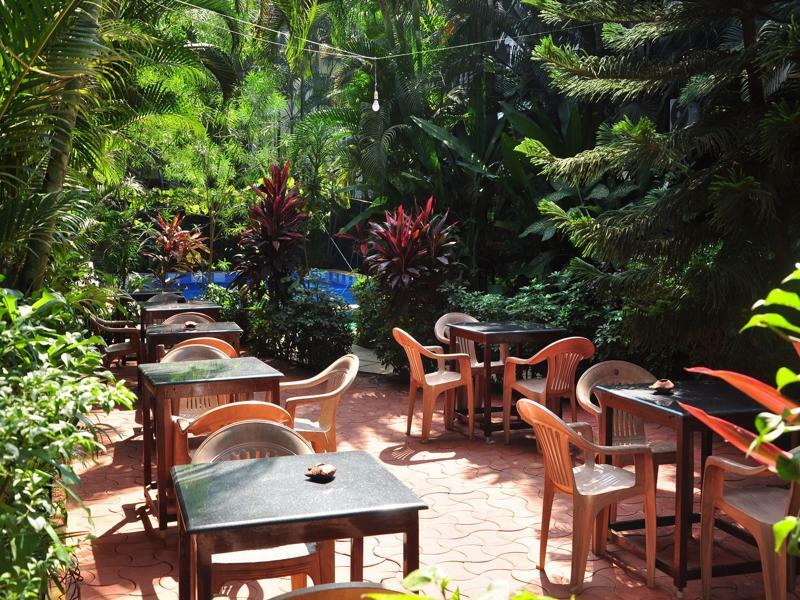 קלנגוטה Villa Theresa Beach Resort מראה חיצוני תמונה